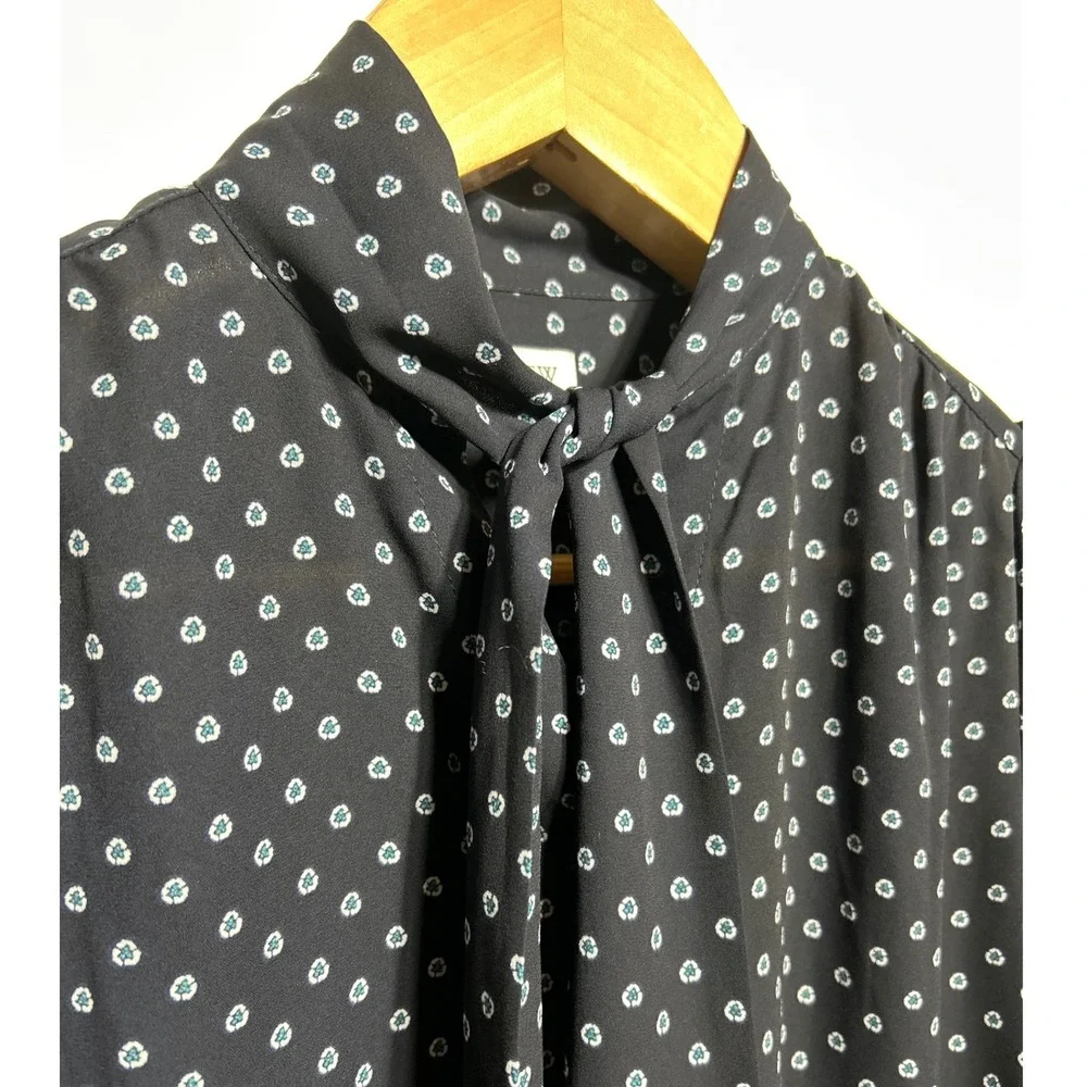 J. Crew‎ Foulard Drapey Tie Neck Top Blue Women's size XS EUC